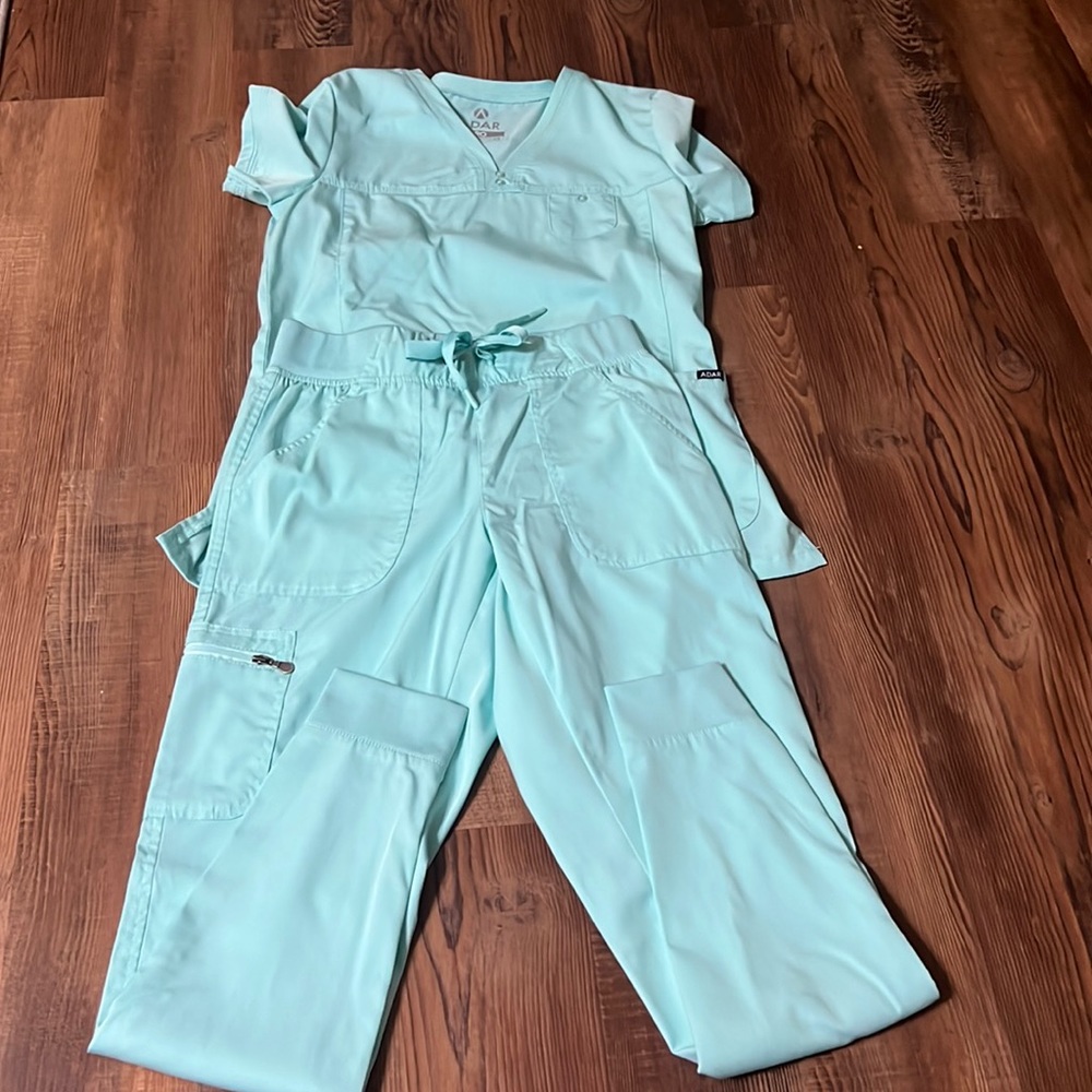 Adar Pro XS scrub set